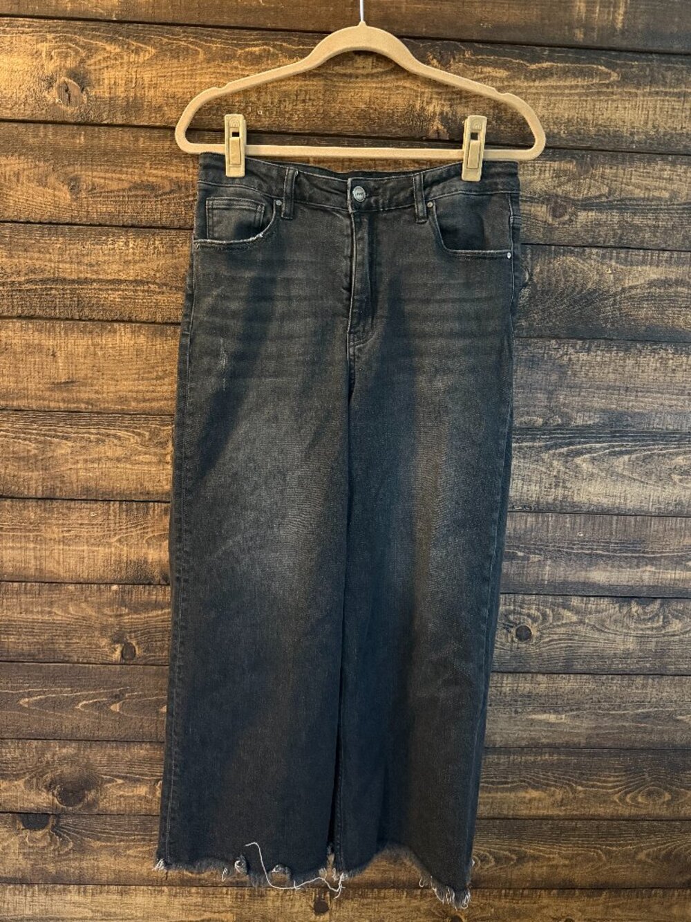 Risen High Waisted Frayed Hem Wide Leg Jeans